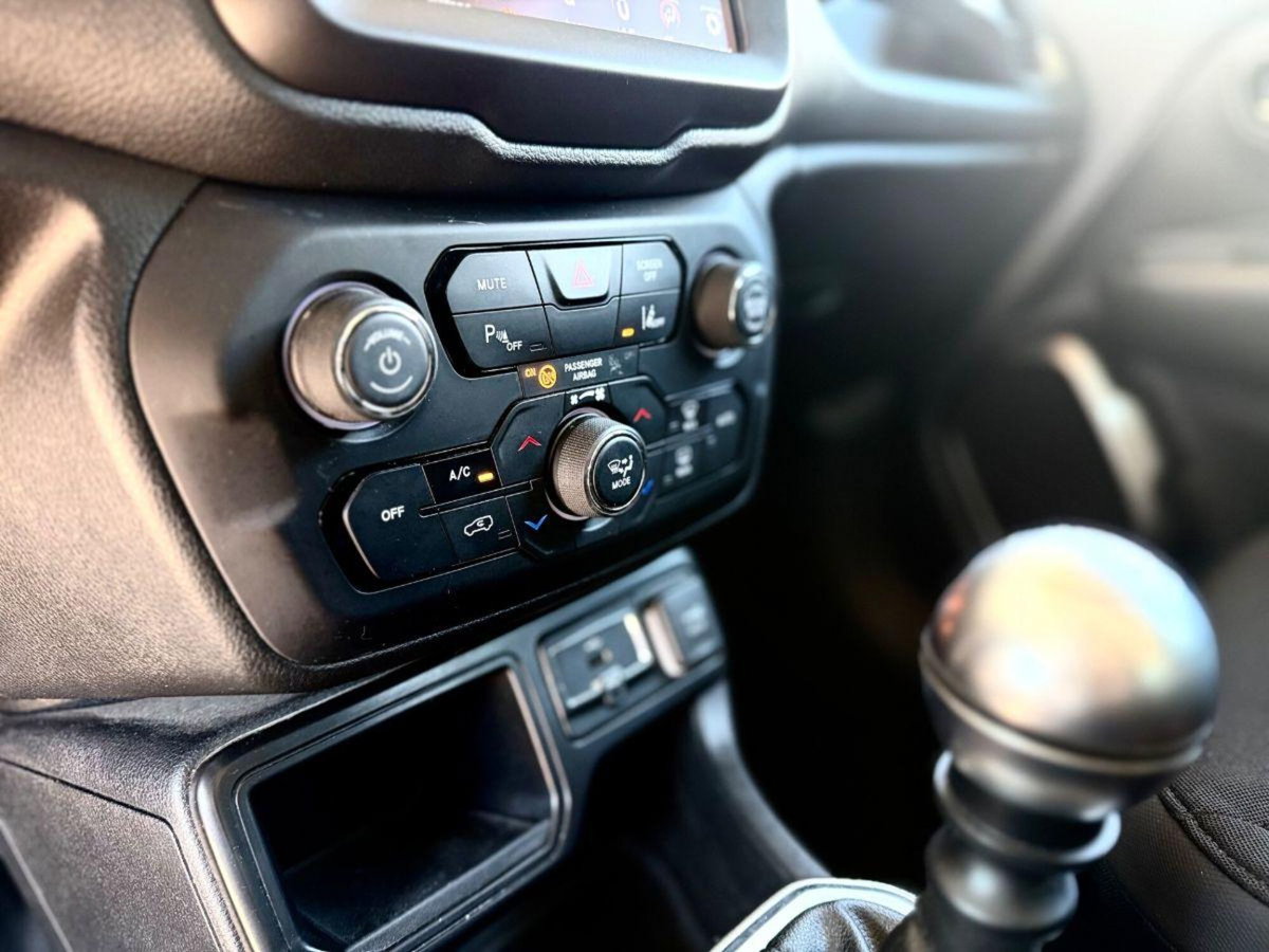 Jeep Renegade 1.6 Mjt 120 CV Limited (12)