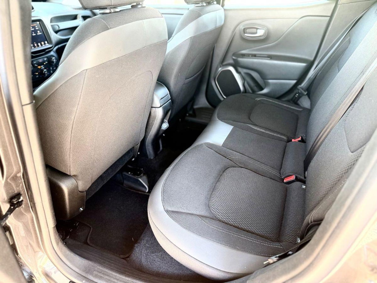 Jeep Renegade 1.6 Mjt 120 CV Limited (16)