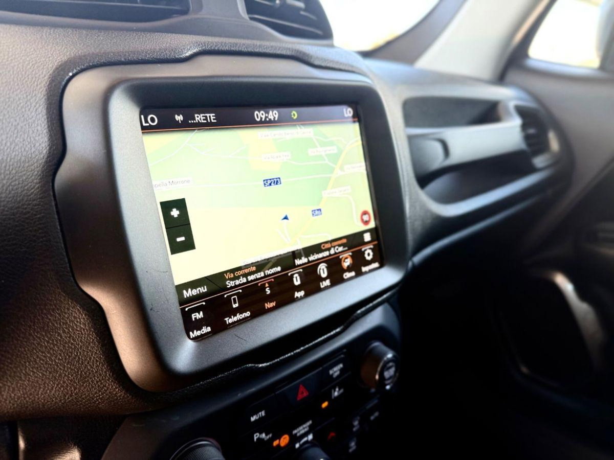Jeep Renegade 1.6 Mjt 120 CV Limited (17)