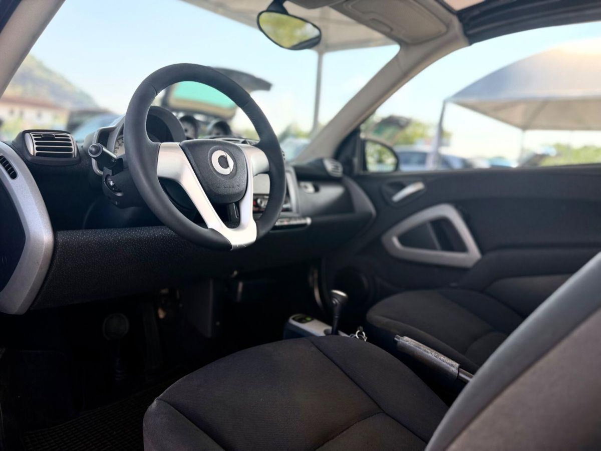 smart Fortwo 1000 52 kW MHD coupé passion (12)