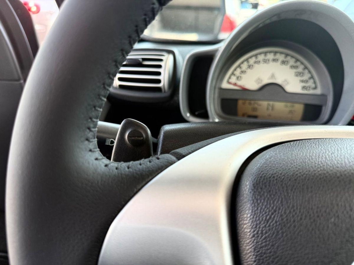 smart Fortwo 1000 52 kW MHD coupé passion (15)