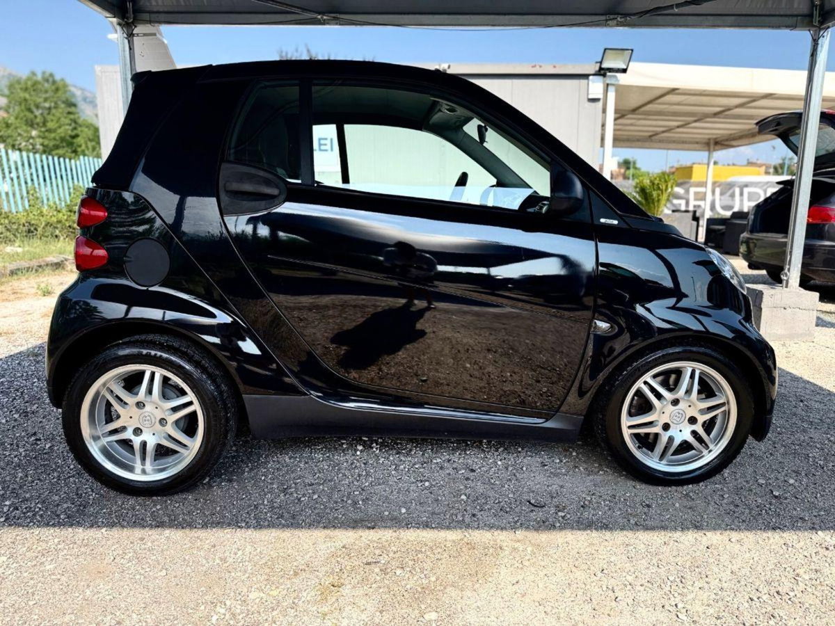 smart Fortwo 1000 52 kW MHD coupé passion (8)