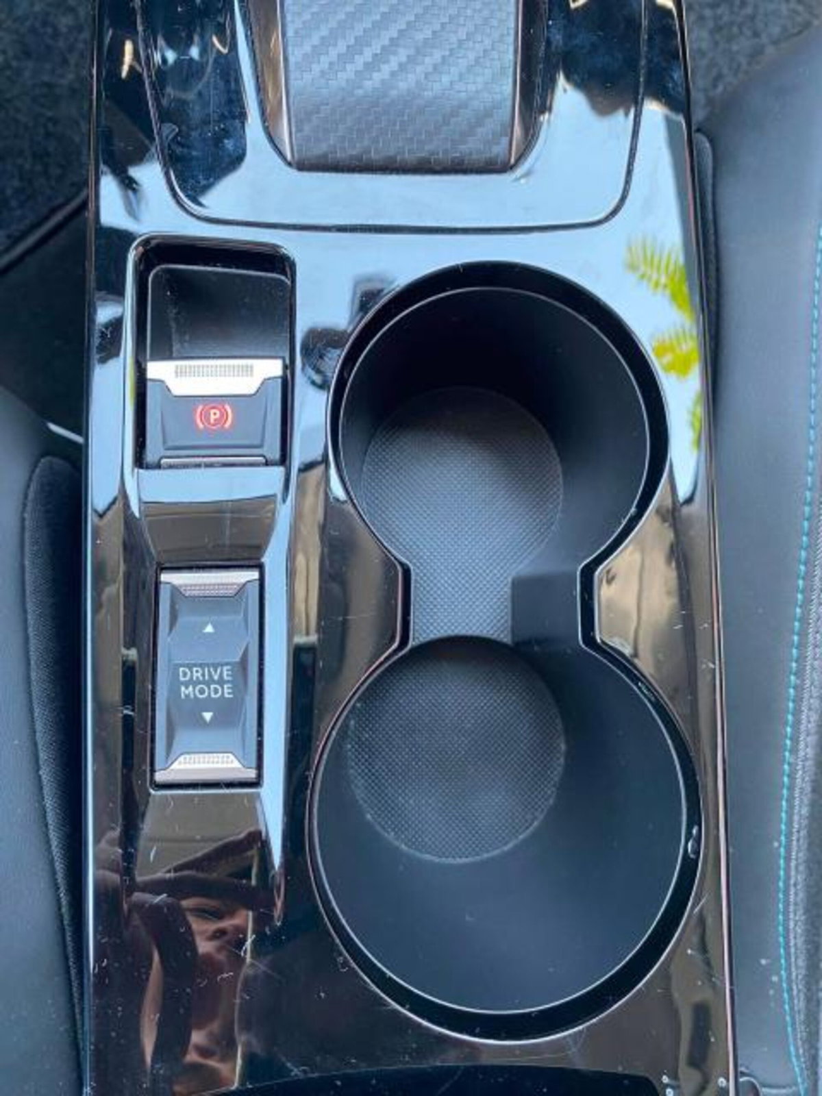 Peugeot 208 PureTech 100 Stop&Start 5 porte GT (13)