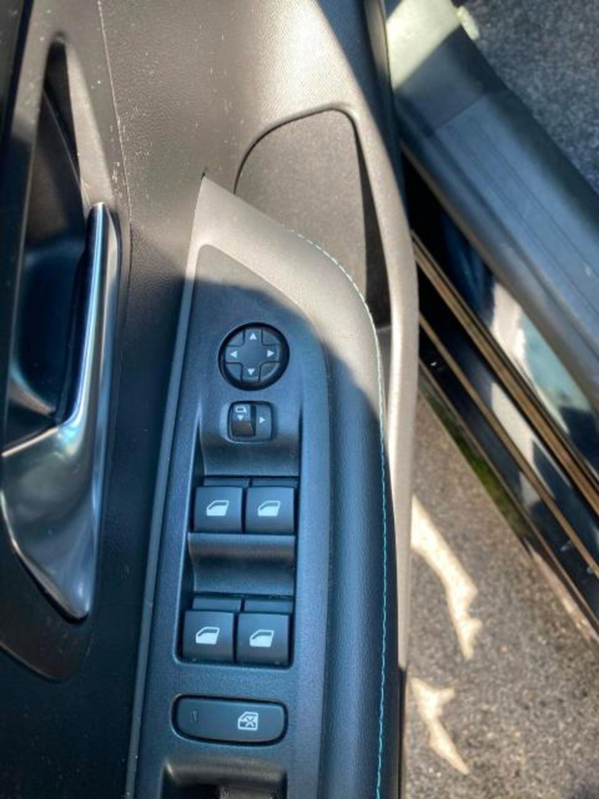 Peugeot 208 PureTech 100 Stop&Start 5 porte GT (15)