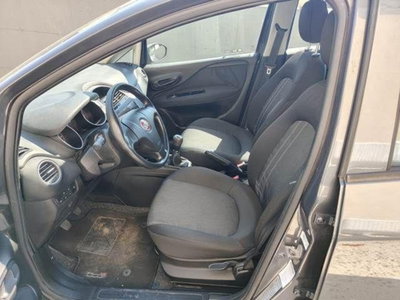 Fiat Punto 1.3 MJT II S&S 85 CV 5 porte ECO Street (4)