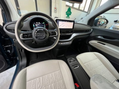 Fiat 500e 42 kWh La Prima (5)