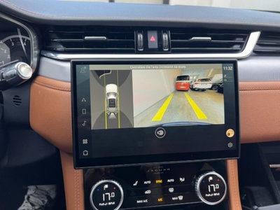 Jaguar F-Pace 2.0 250 CV AWD aut. R-Dynamic SE (10)