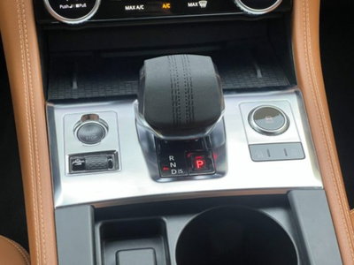 Jaguar F-Pace 2.0 250 CV AWD aut. R-Dynamic SE (13)