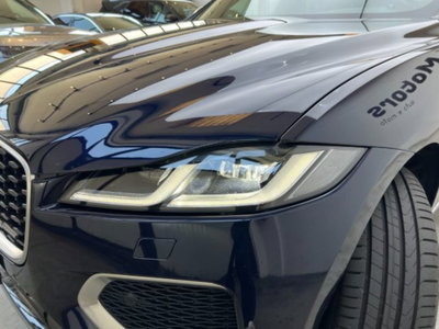 Jaguar F-Pace 2.0 250 CV AWD aut. R-Dynamic SE (18)
