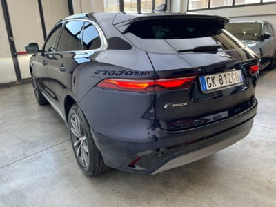Jaguar F-Pace 2.0 250 CV AWD aut. R-Dynamic SE (3)
