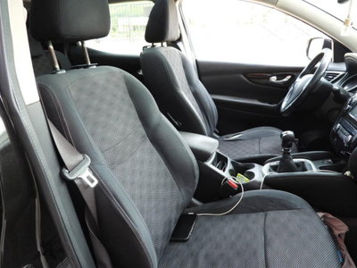 Nissan Qashqai 1.5 dCi Tekna (13)