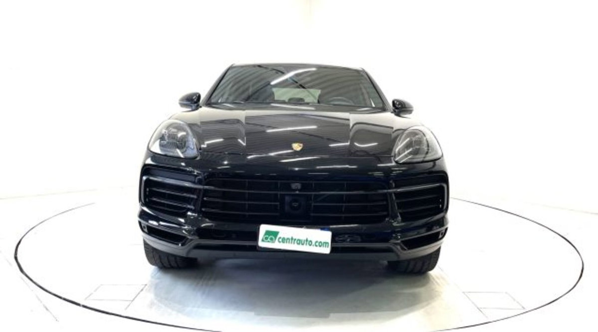 Porsche Cayenne Coupé 3.0 V6 (2)