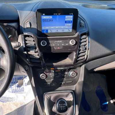 Ford Tourneo Connect 1.5 TDCi 120 CV Titanium (11)