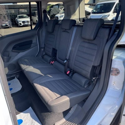 Ford Tourneo Connect 1.5 TDCi 120 CV Titanium (13)