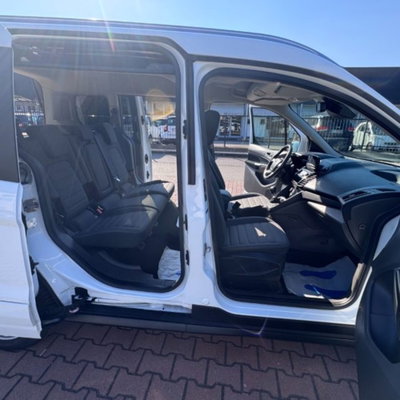 Ford Tourneo Connect 1.5 TDCi 120 CV Titanium (19)