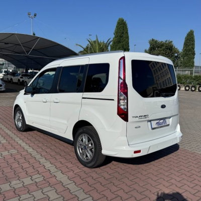 Ford Tourneo Connect 1.5 TDCi 120 CV Titanium (5)