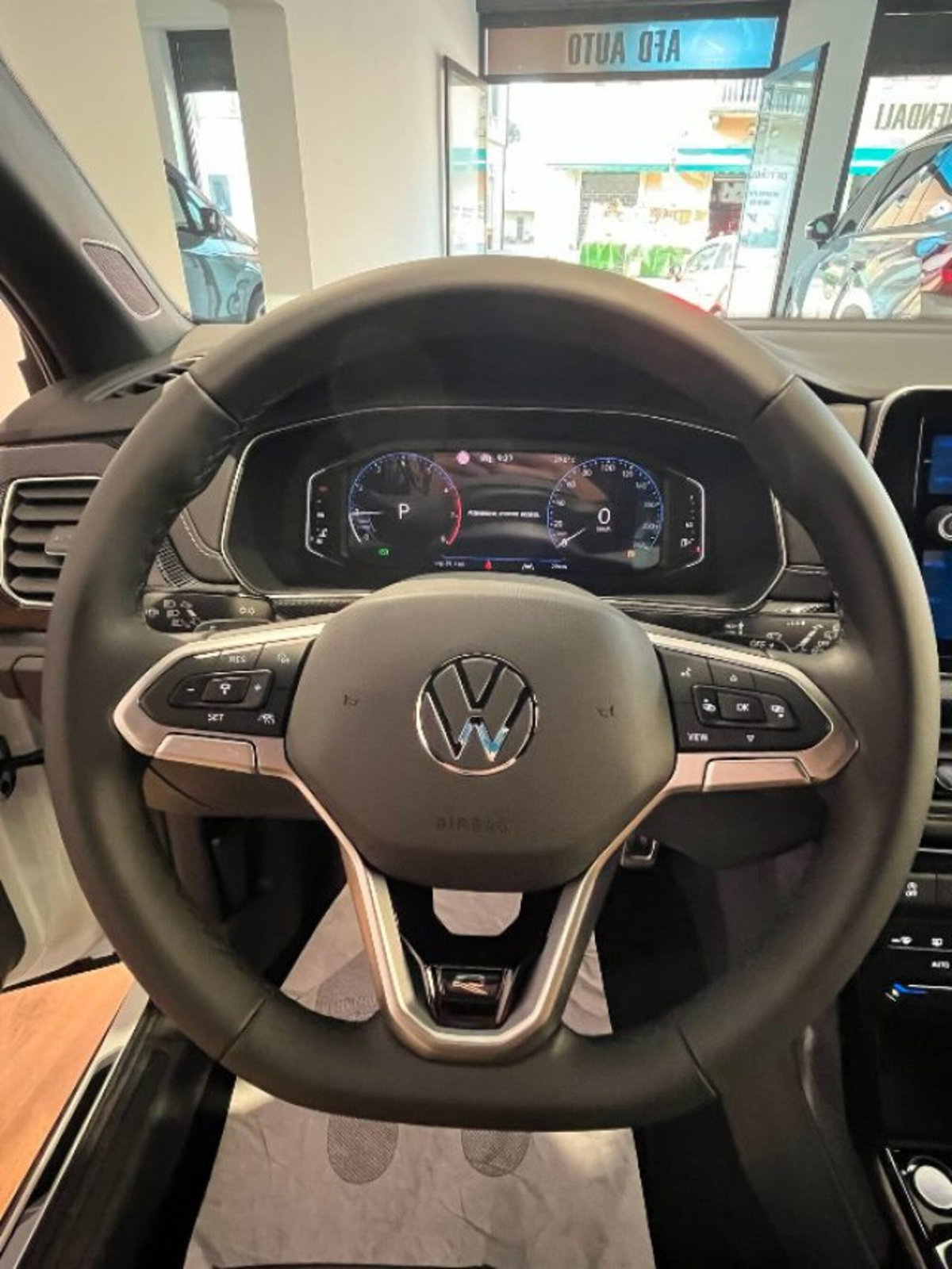 Volkswagen T-Cross 1.0 tsi R-Line 115cv dsg (13)