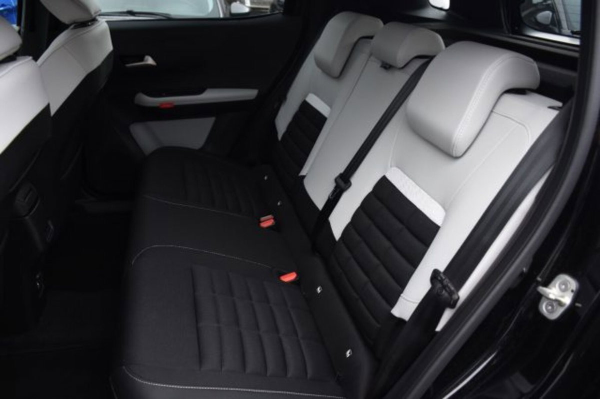 Citroen C3 Aircross elettrico Max 113cv (7)