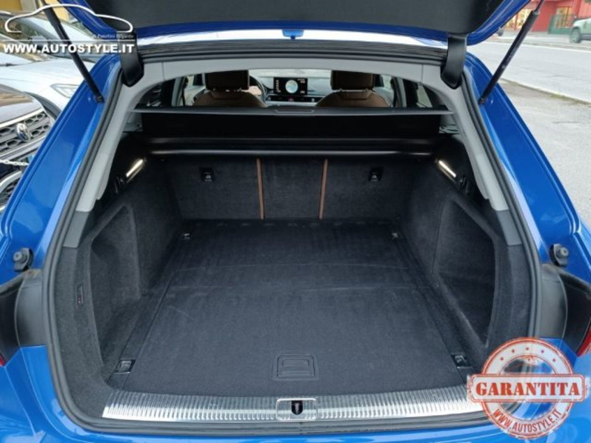 Audi A4 Allroad Allroad 40 2.0 tdi mhev Identity Contrast quattro 204cv s-tronic (16)
