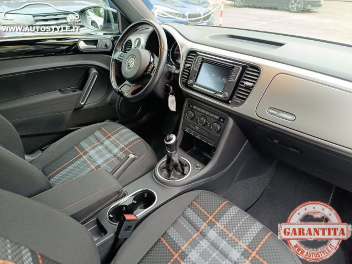 Volkswagen Maggiolino Cabrio 2.0 TDI Design BlueMotion Technology (14)