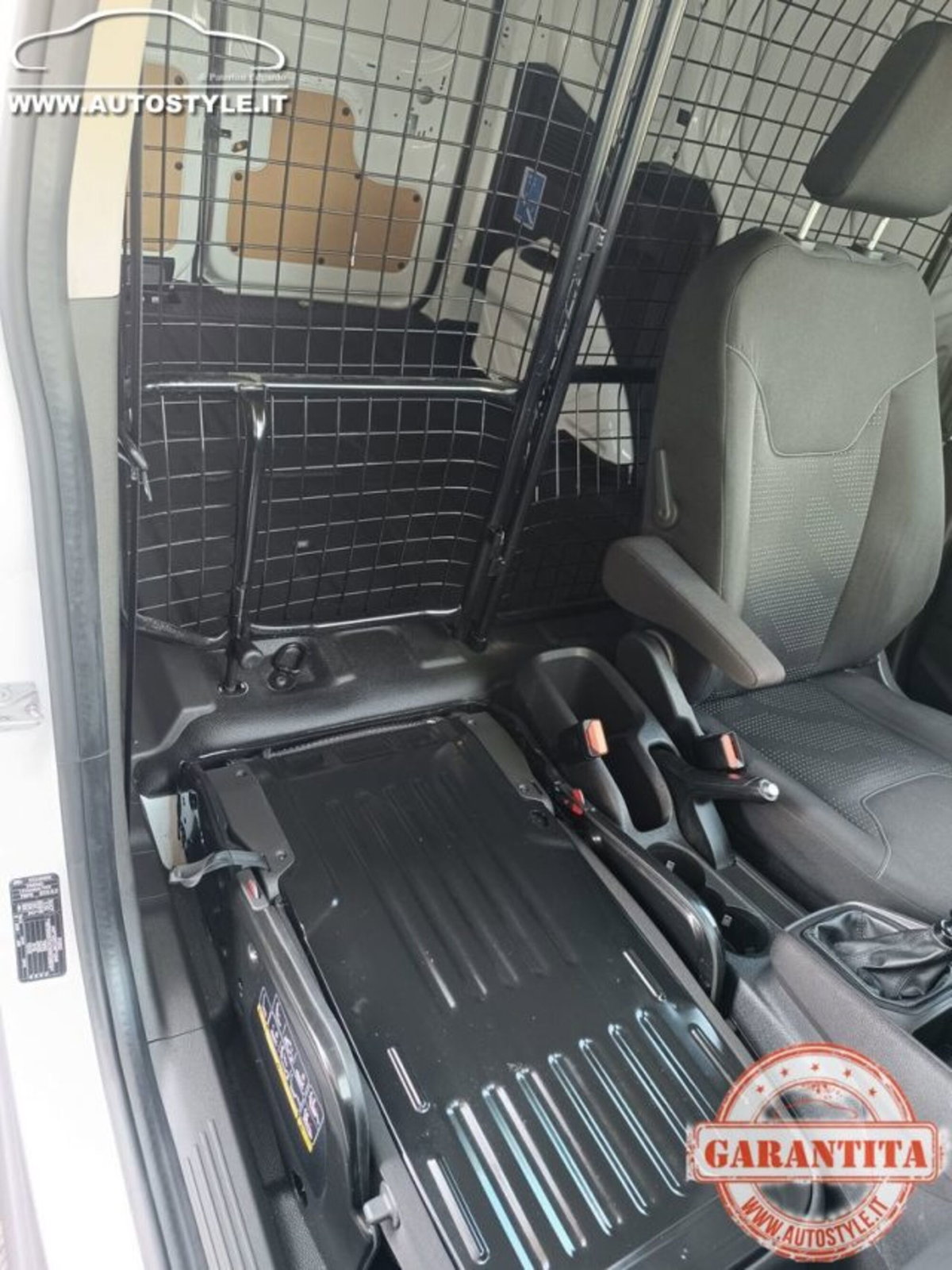 Ford Transit Courier 1.5 TDCi 75CV  Trend (17)