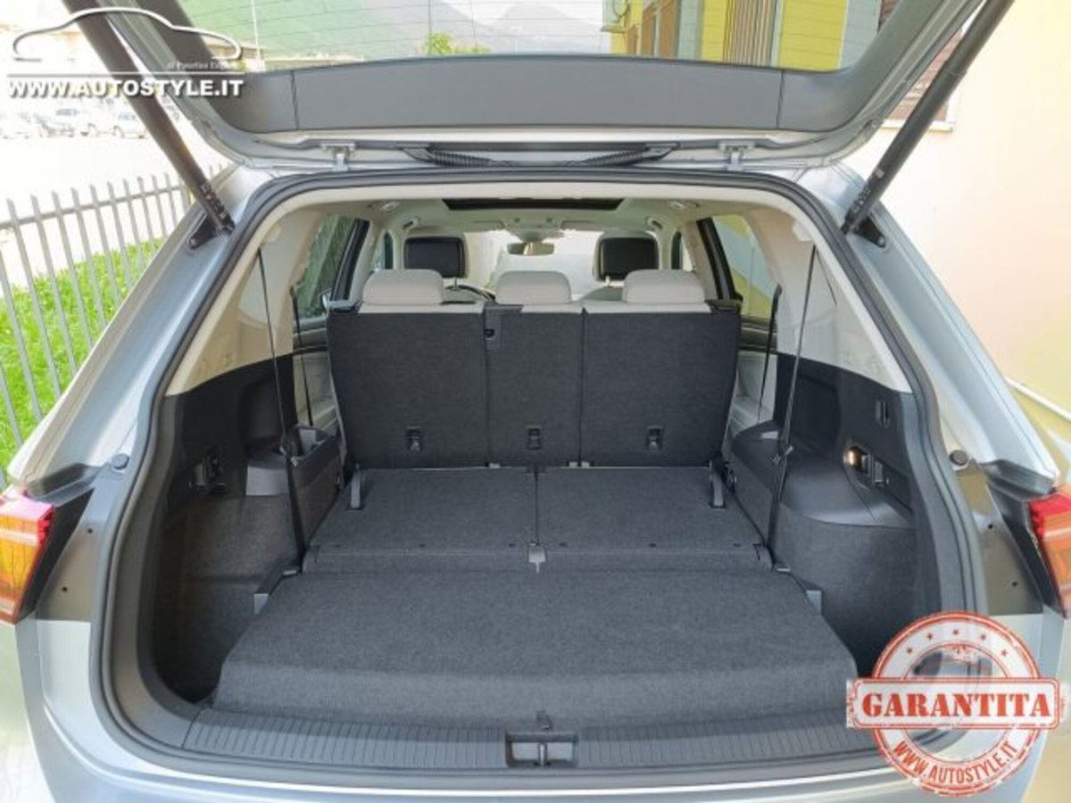 Volkswagen Tiguan Allspace 2.0 tdi Elegance 150cv dsg (16)