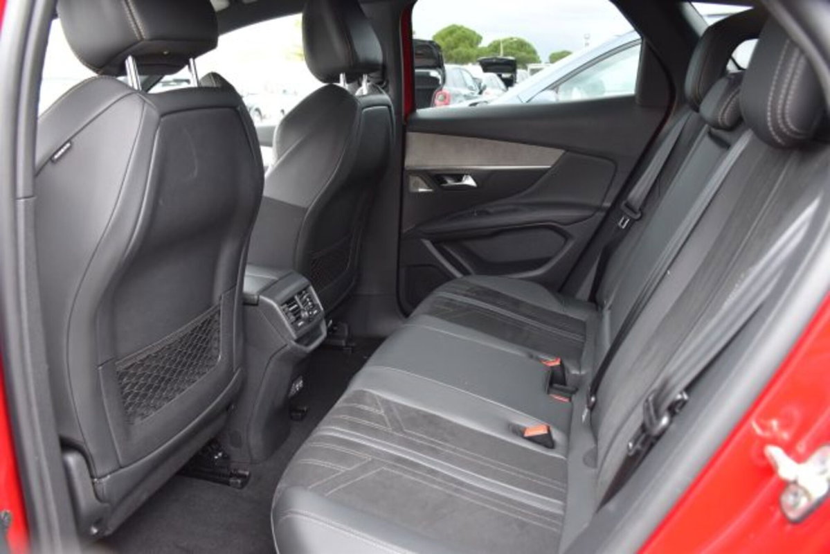 Peugeot 3008 BlueHDi 130 S&S EAT8 GT Pack (19)