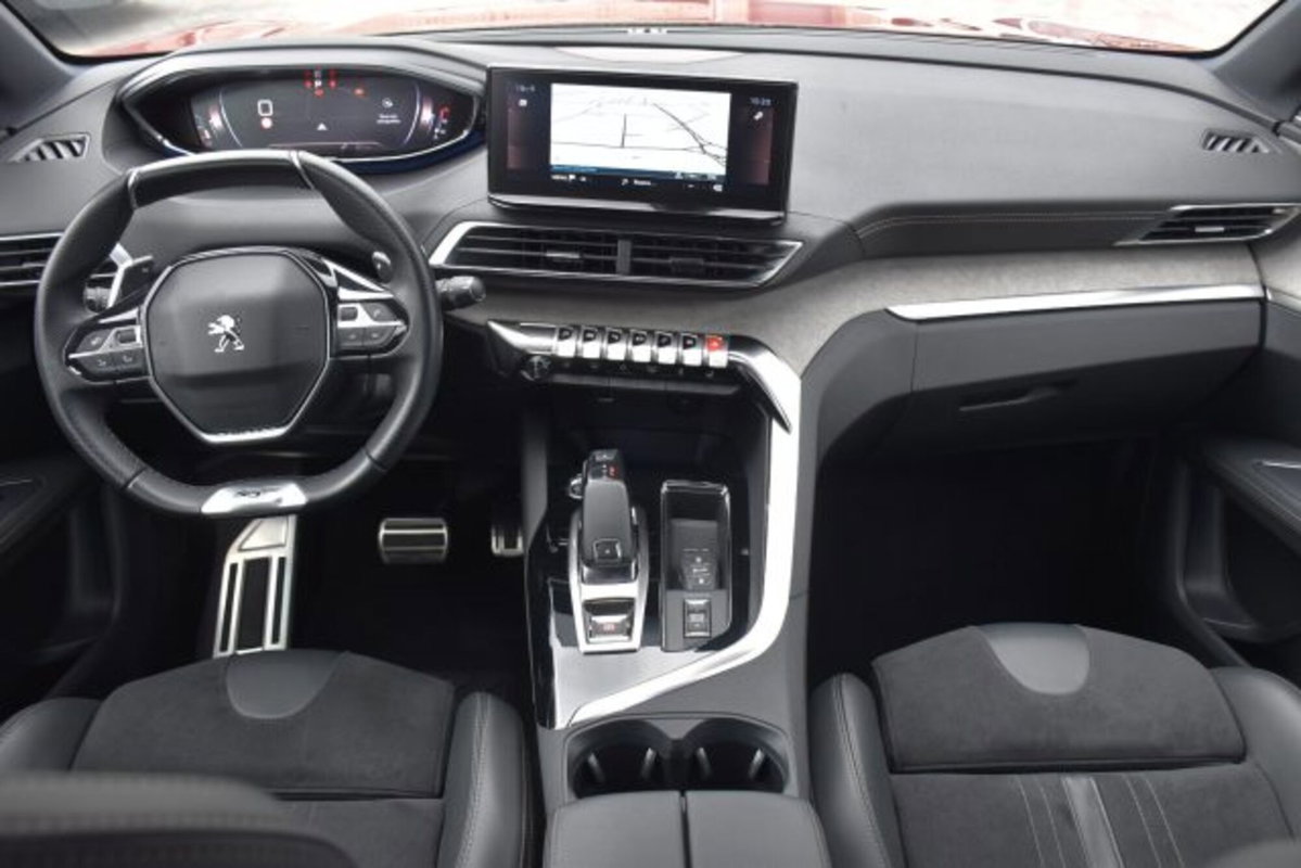 Peugeot 3008 BlueHDi 130 S&S EAT8 GT Pack (7)