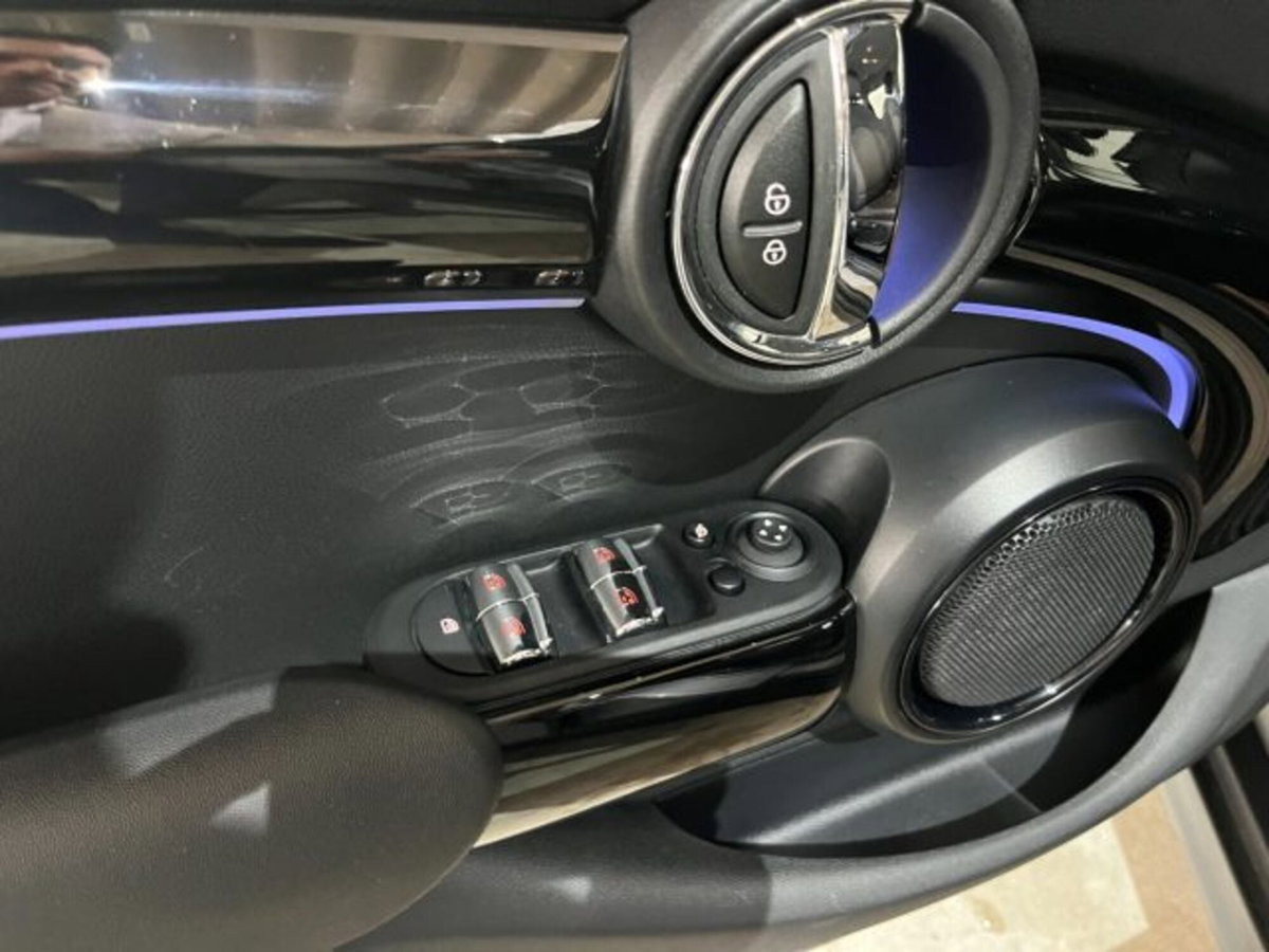 MINI Mini 1.5 Cooper 5 porte (17)