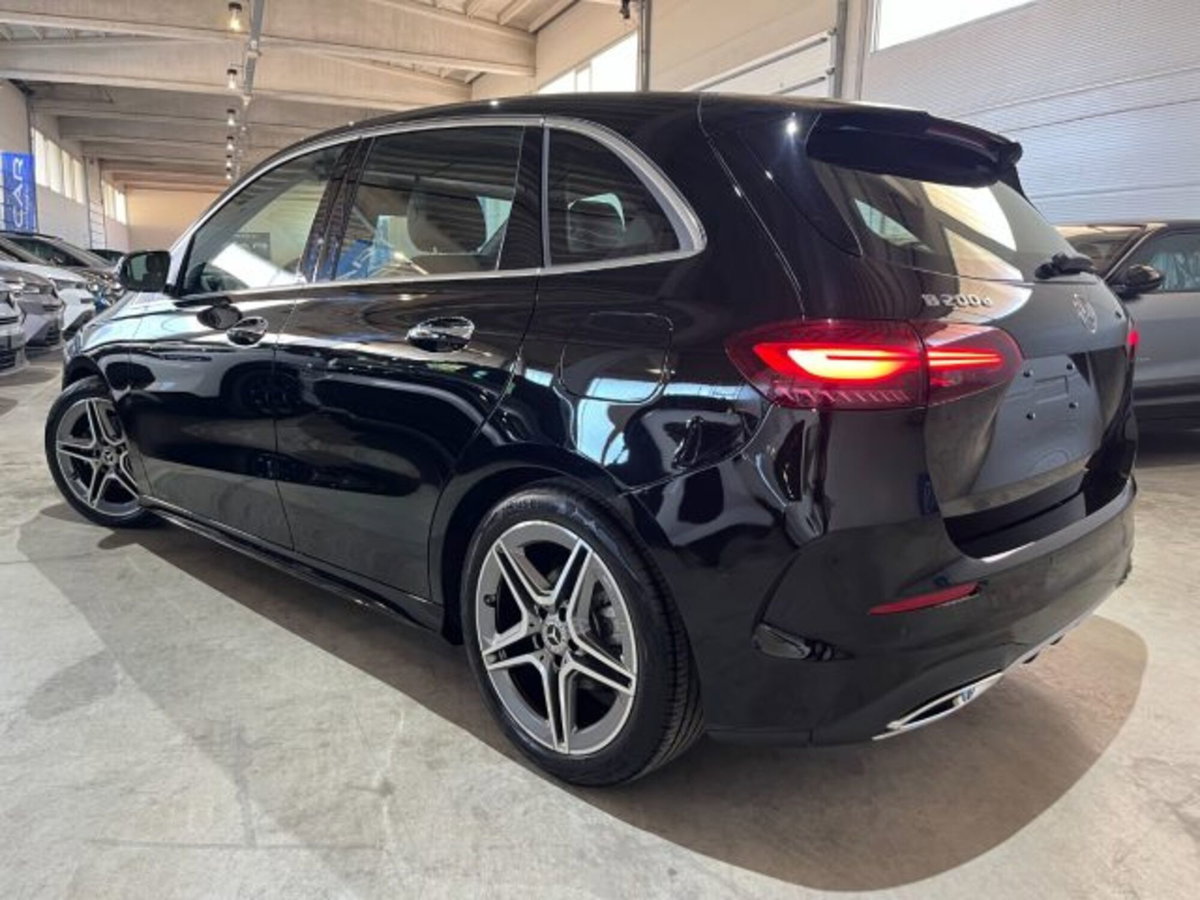 Mercedes-Benz Classe B 200 d AMG Line Premium Plus auto (3)