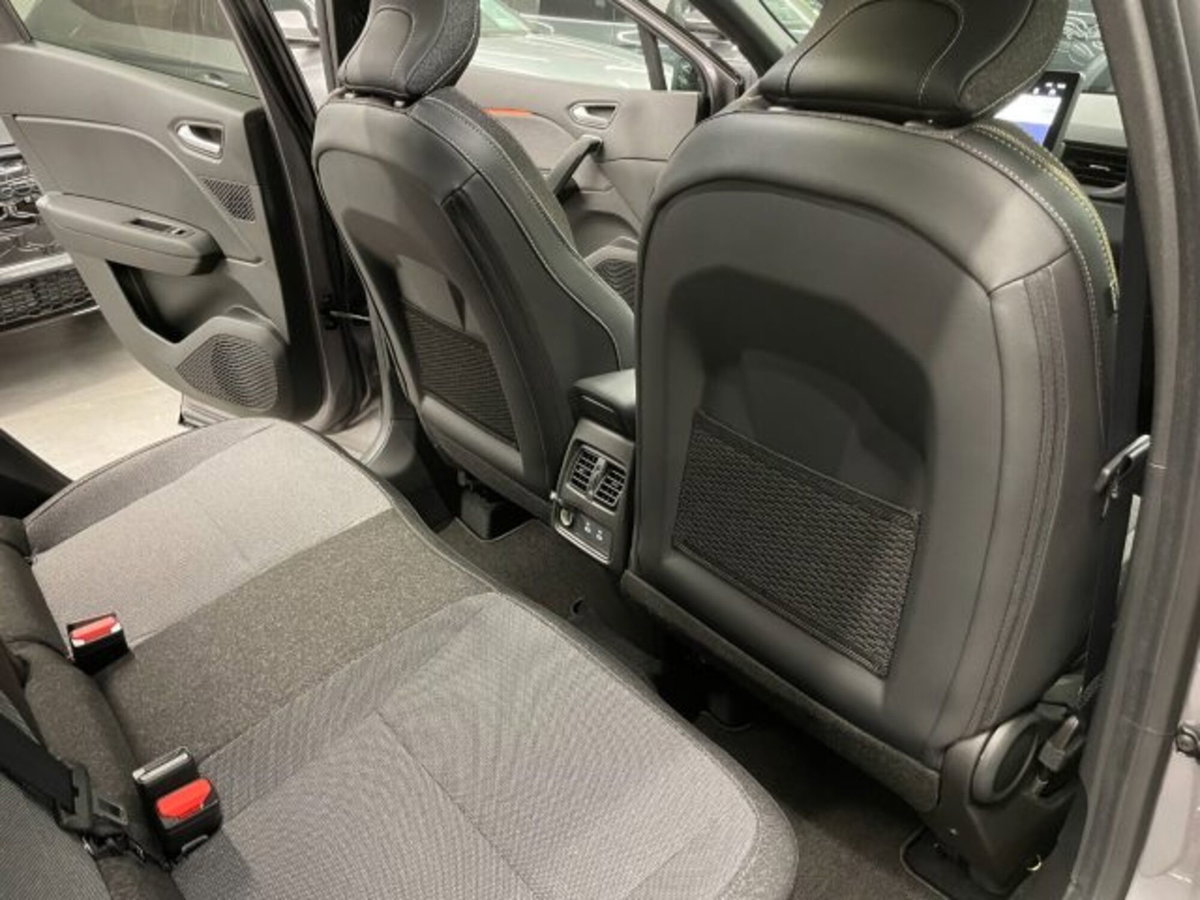 Renault Captur 1.0 eco-g Techno 100cv (18)