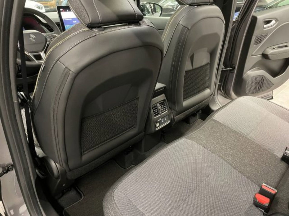 Renault Captur 1.0 eco-g Techno 100cv (20)
