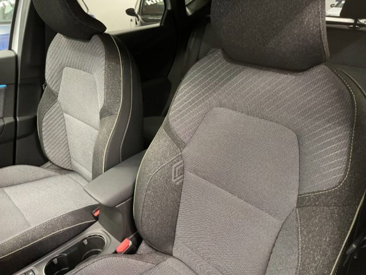 Renault Captur 1.0 eco-g Techno 100cv (7)