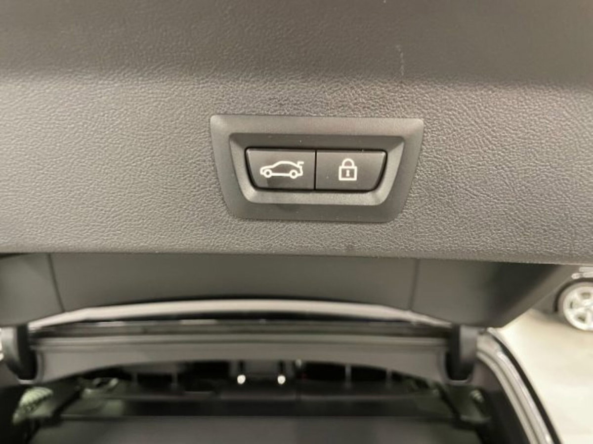BMW X3 xdrive20d mhev 48V auto (6)