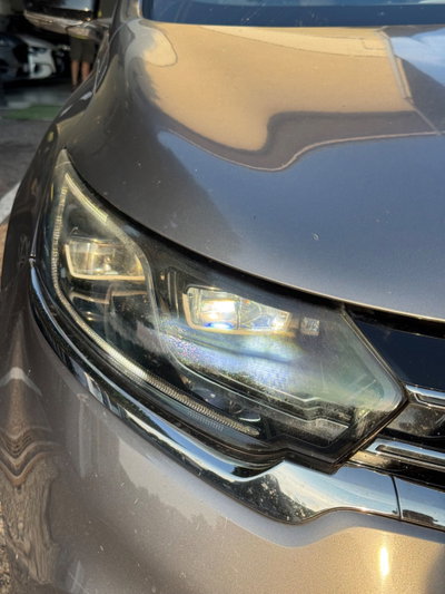 Renault Espace dCi 160CV EDC Energy Initiale Paris 4Control (20)
