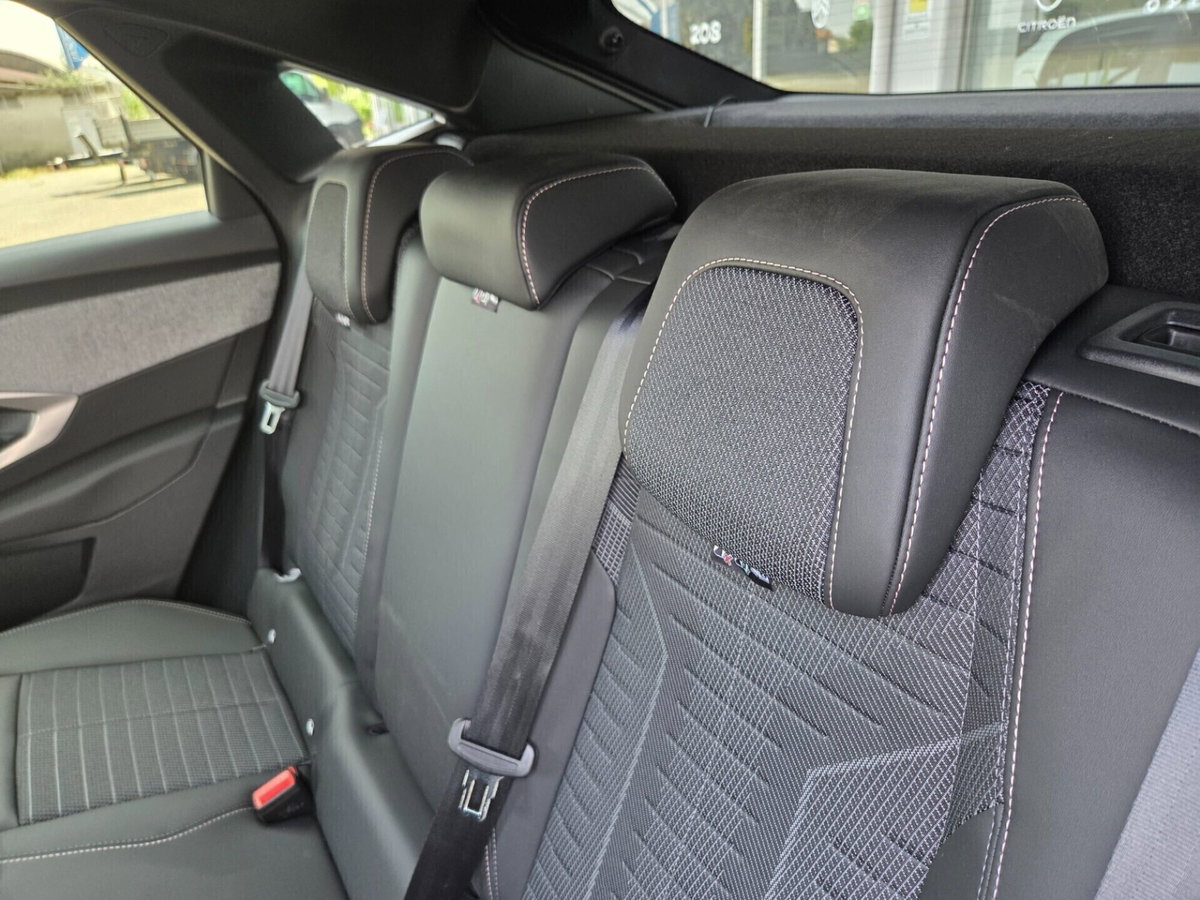 Peugeot 3008 1.2 hybrid Allure Business 145cv e-dcs6 (12)