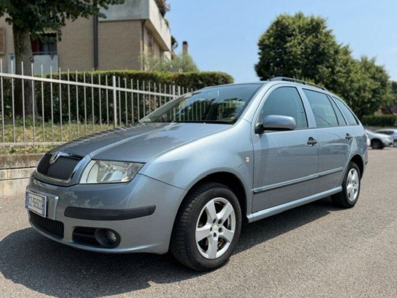Skoda Fabia Station Wagon CV 16V cat Wagon Style