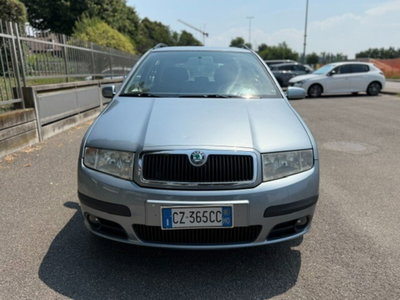 Skoda Fabia Station Wagon CV 16V cat Wagon Style (2)