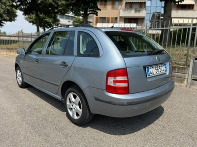 Skoda Fabia Station Wagon CV 16V cat Wagon Style (6)