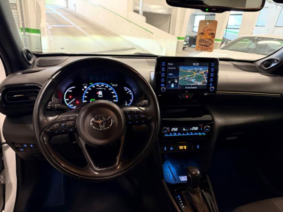 Toyota Yaris Cross 1.5h GR Sport Black Sky fwd 116cv e-cvt (13)
