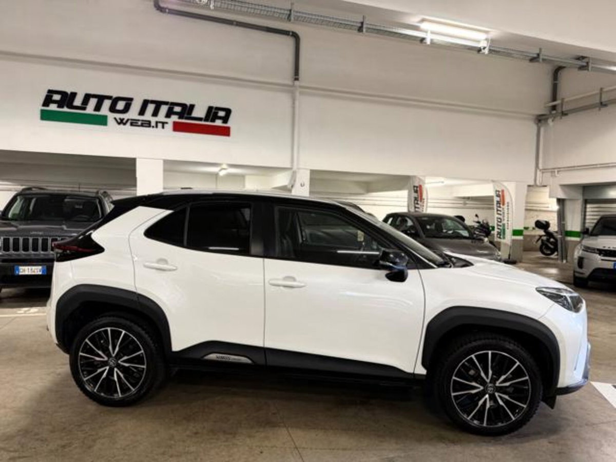 Toyota Yaris Cross 1.5h GR Sport Black Sky fwd 116cv e-cvt (6)