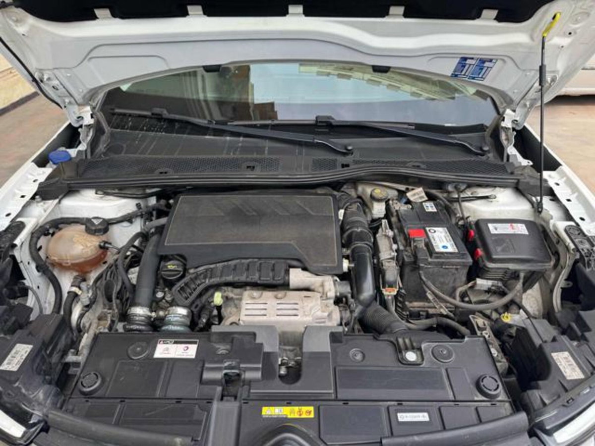 Citroen C4 PureTech 130 S&S EAT8 Feel Pack (11)