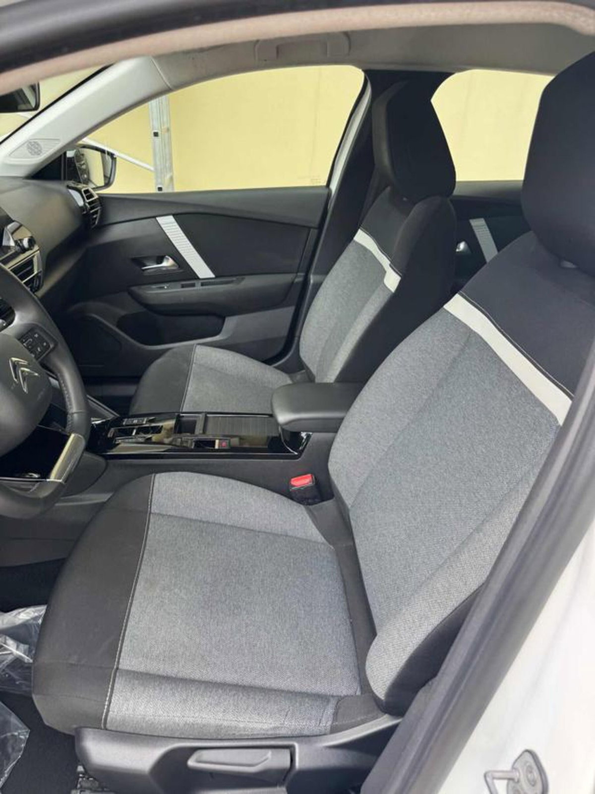 Citroen C4 PureTech 130 S&S EAT8 Feel Pack (8)