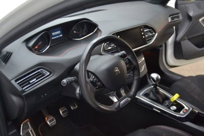 Peugeot 308 BlueHDi 130 S&S GT Line (7)