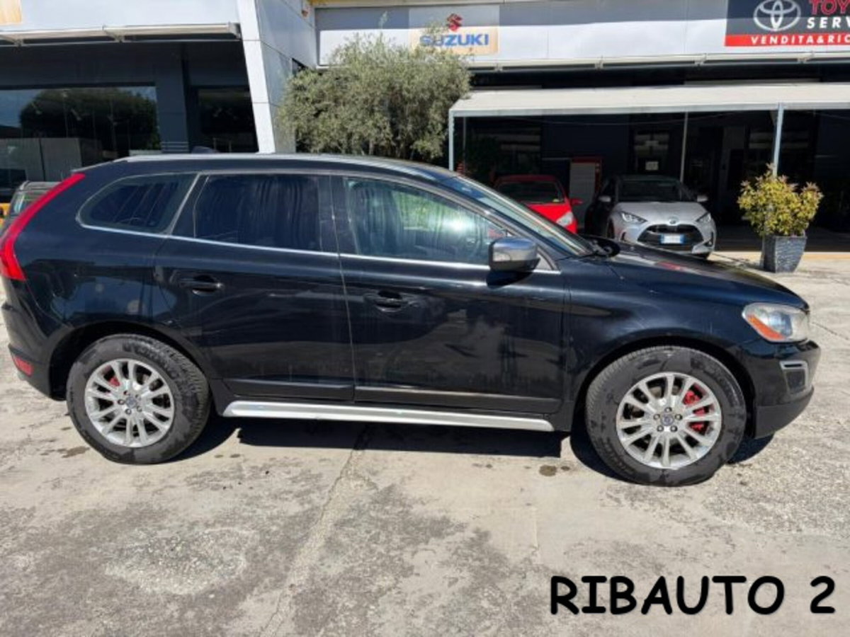Volvo XC60 D4 AWD Geartronic Summum (10)