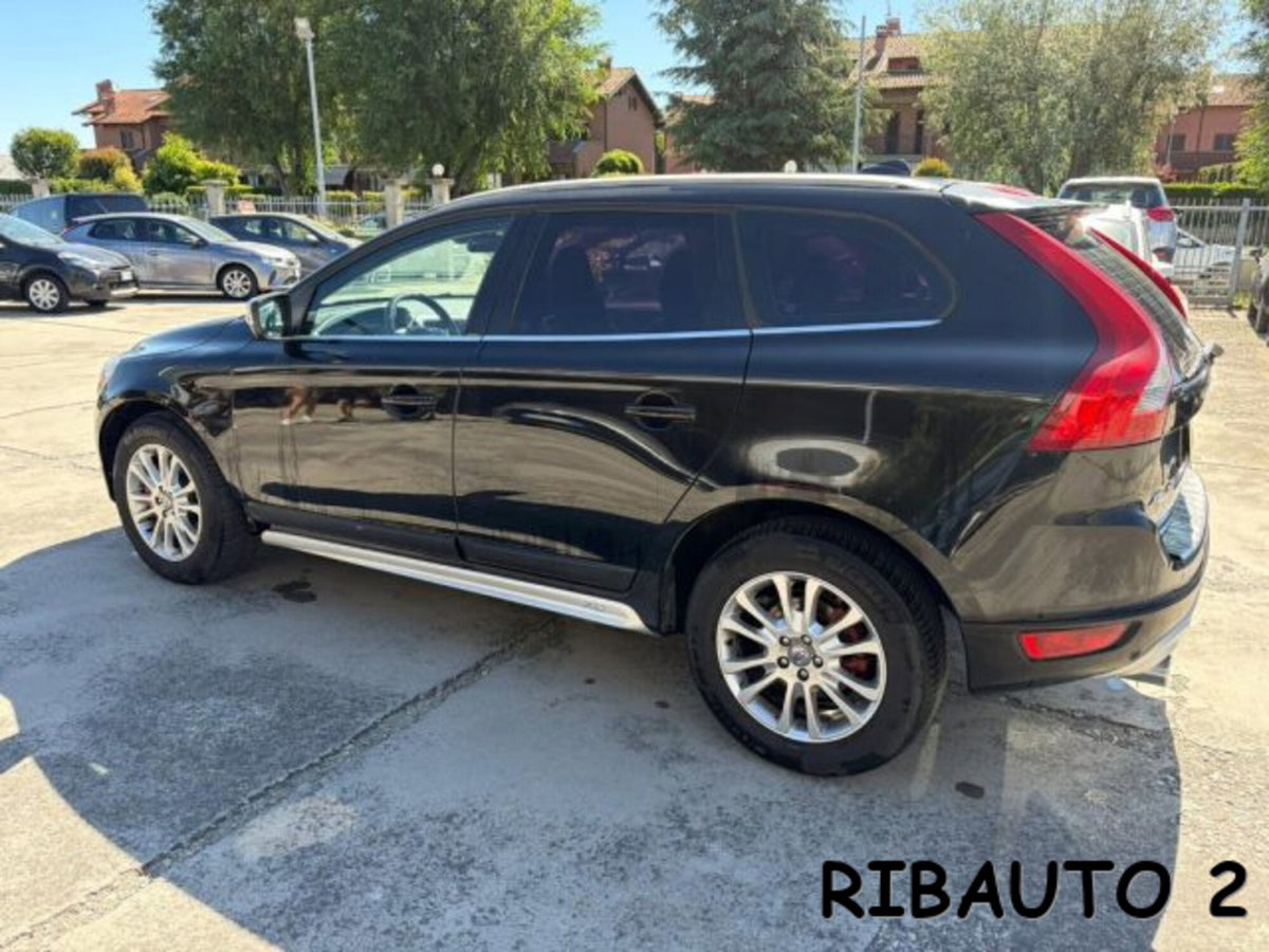 Volvo XC60 D4 AWD Geartronic Summum (11)