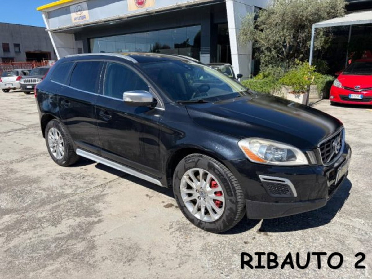 Volvo XC60 D4 AWD Geartronic Summum (17)