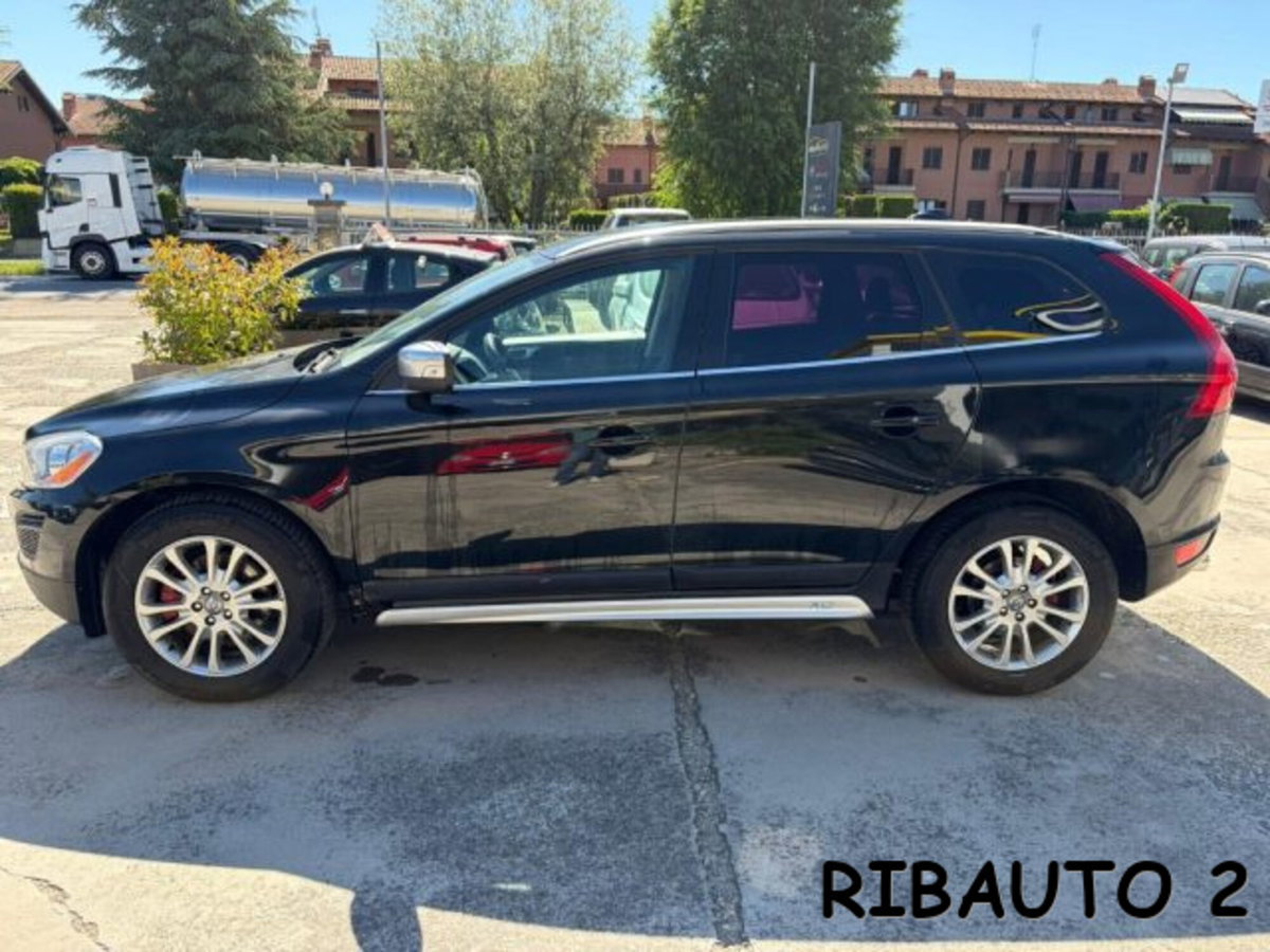 Volvo XC60 D4 AWD Geartronic Summum (8)