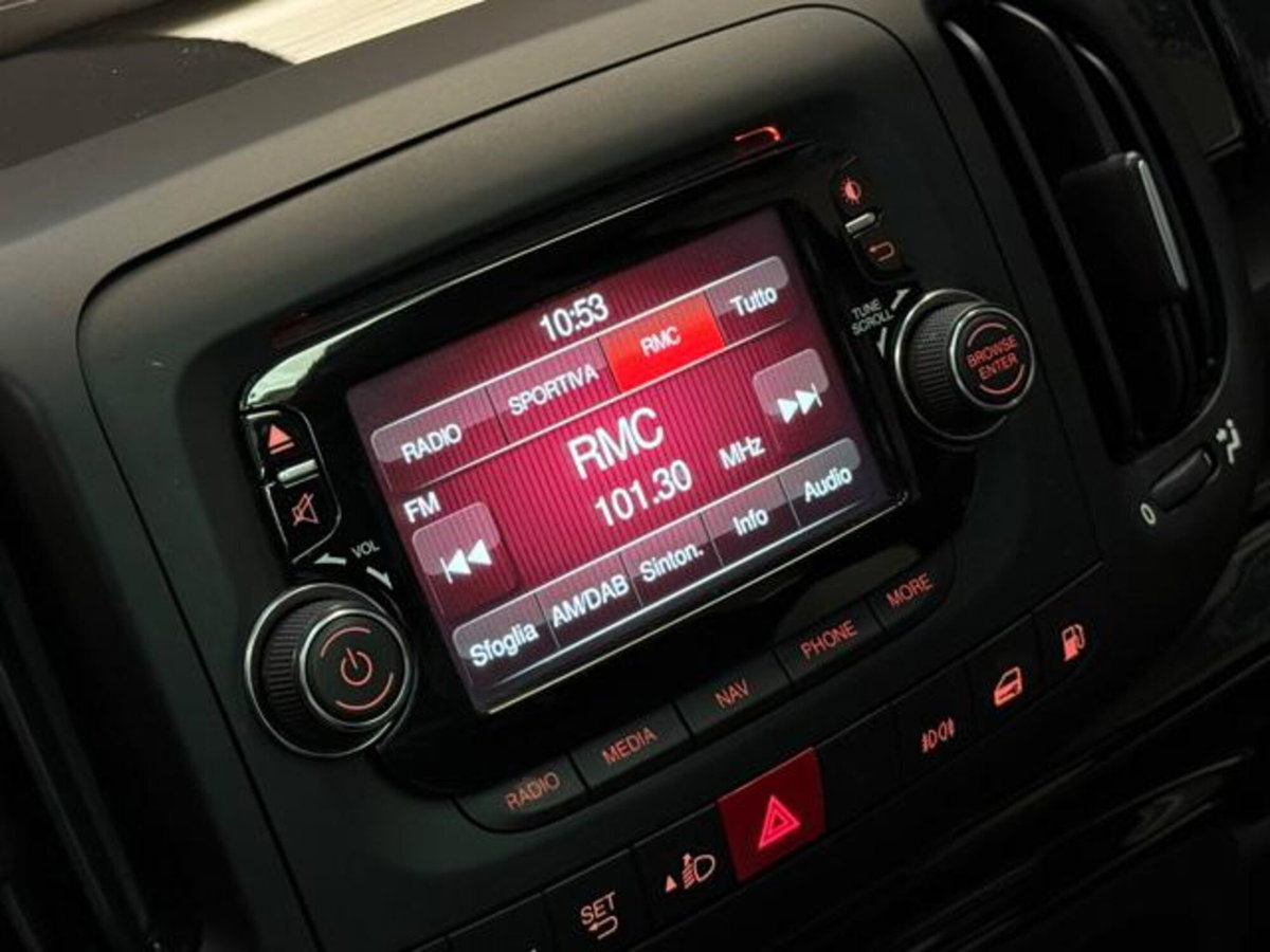 Fiat 500L 1.4 T-Jet 120 CV GPL Trekking (15)