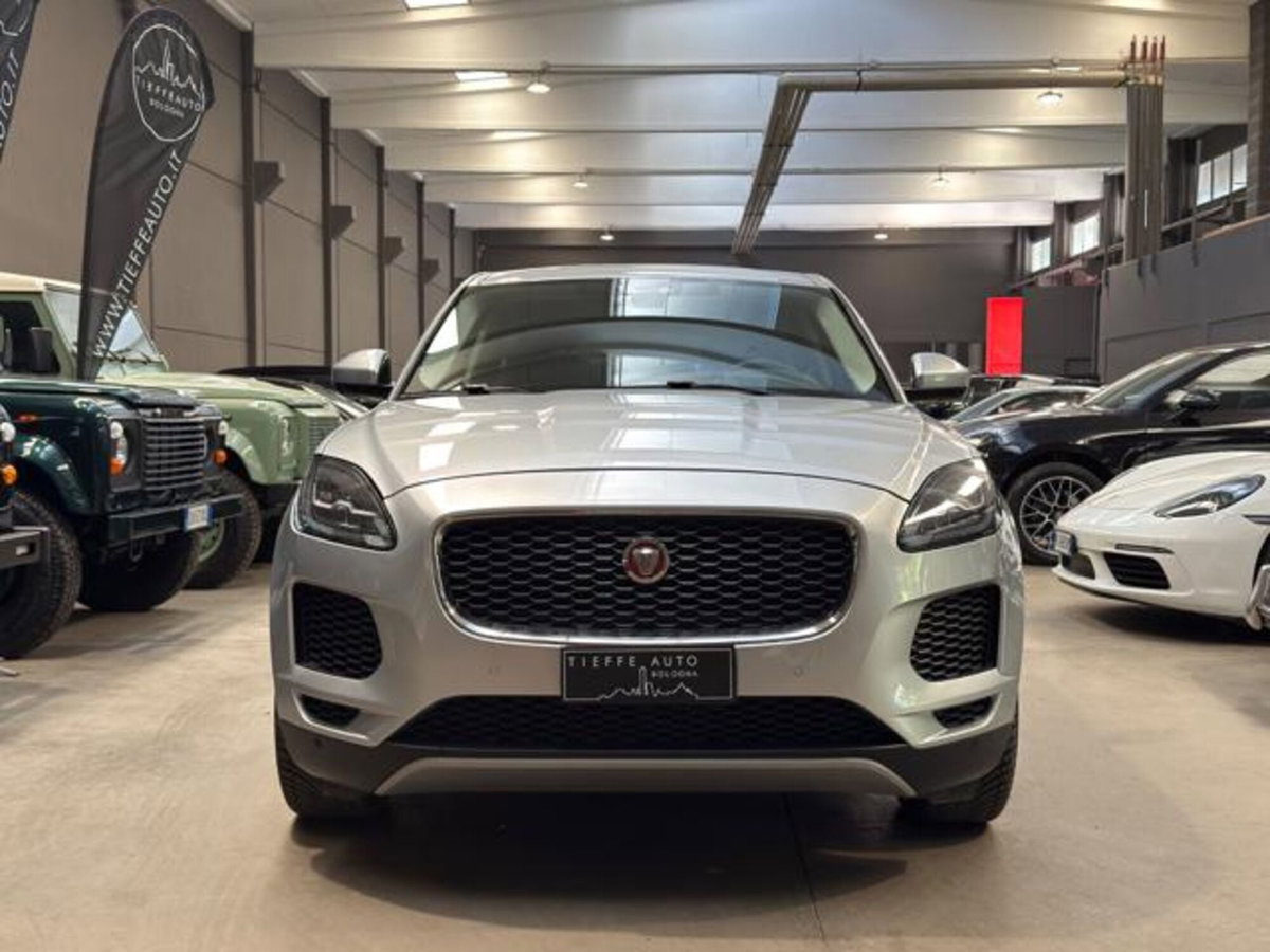 Jaguar E-Pace 2.0D 180 CV AWD aut. R-Dynamic (2)